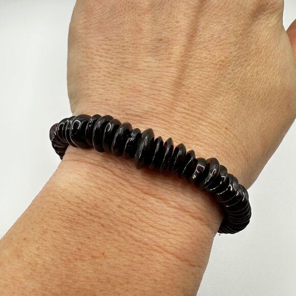 Genuine graduated garnet disk beaded stretchy bracelet!! - Picture 6 of 9